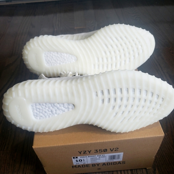 Yeezy Boost 350 V2 "BONE" - Picture 3 of 4